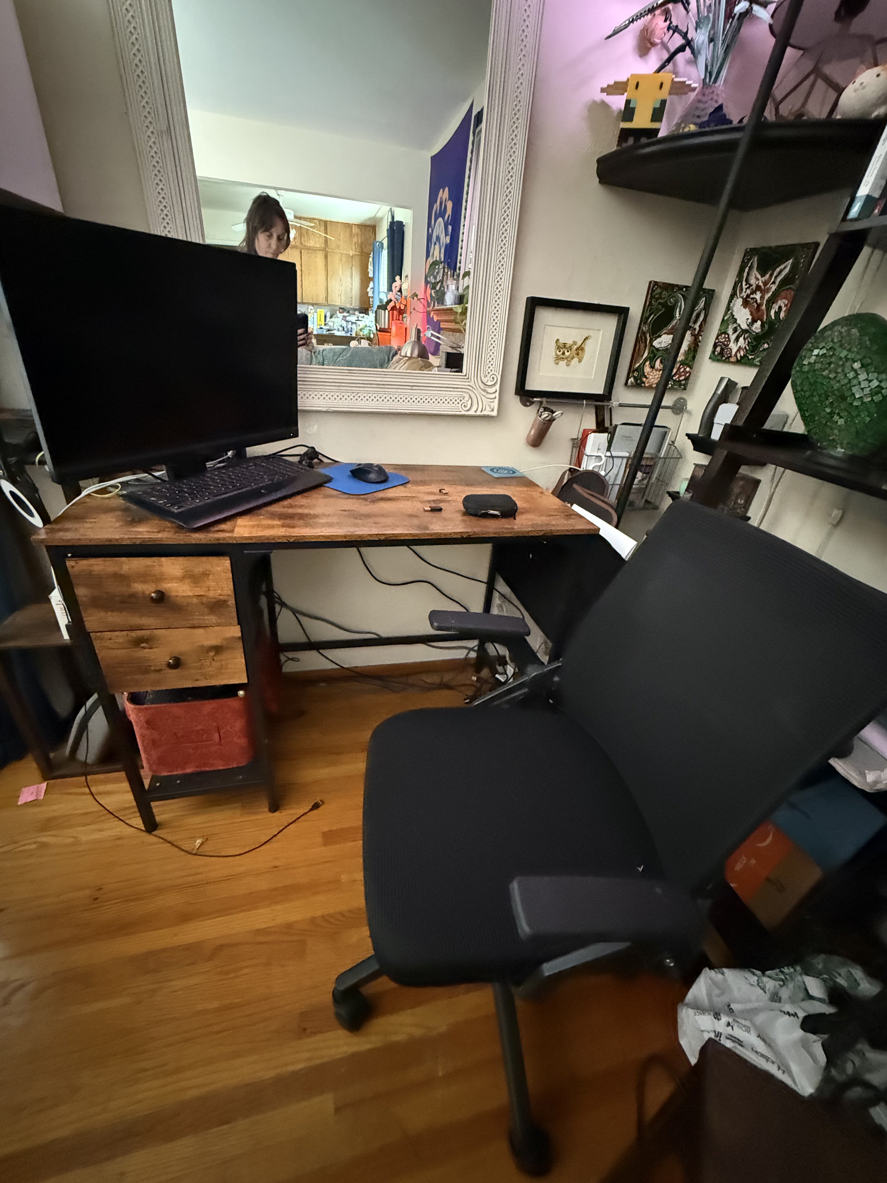 lightweight computer desk and chair